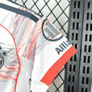 Kit Infantil Bayern de Monique 25/26 Away