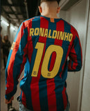 Barcelona 05/06 RONALDINHO I Home Jersey - Retro Version