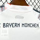 Kit Infantil Bayern de Monique 25/26 Away