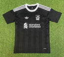 Camisa Liverpool 2025/26 Goleiro - Preto - Versão Torcedor
