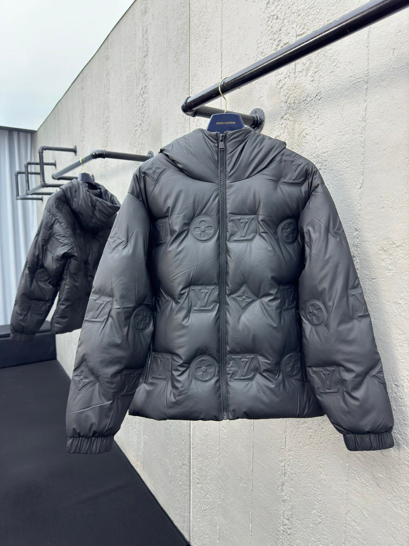 LOUIS VUITTON Chaqueta de plumas con capucha con capucha de cuero